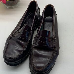 Sebago Wine Colored Leather Penny Loafer Sz 9.5 vibrancy rubber soles. MS1364F